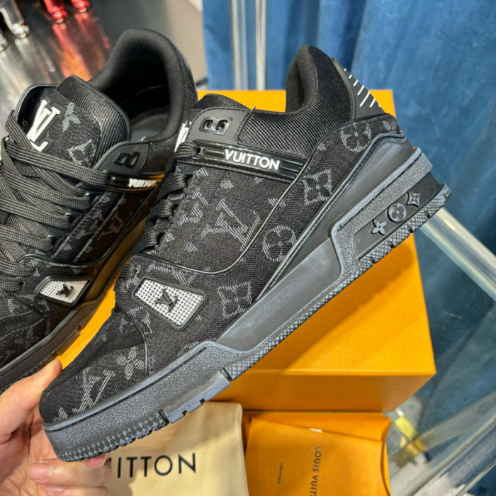 lovt sneaker