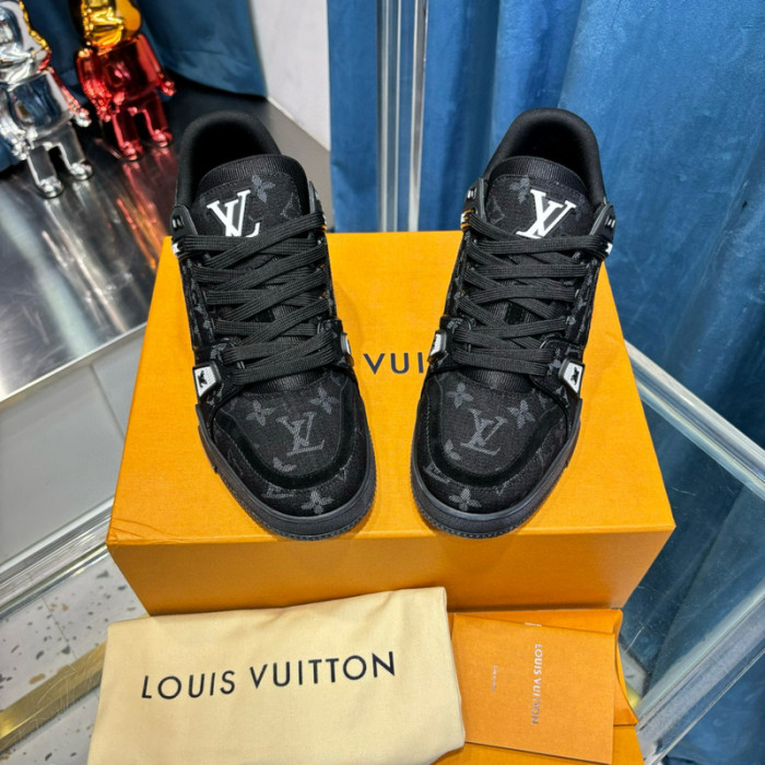 lovt sneaker