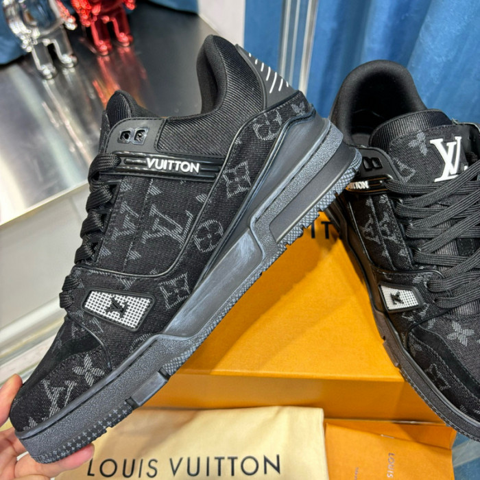lovt sneaker