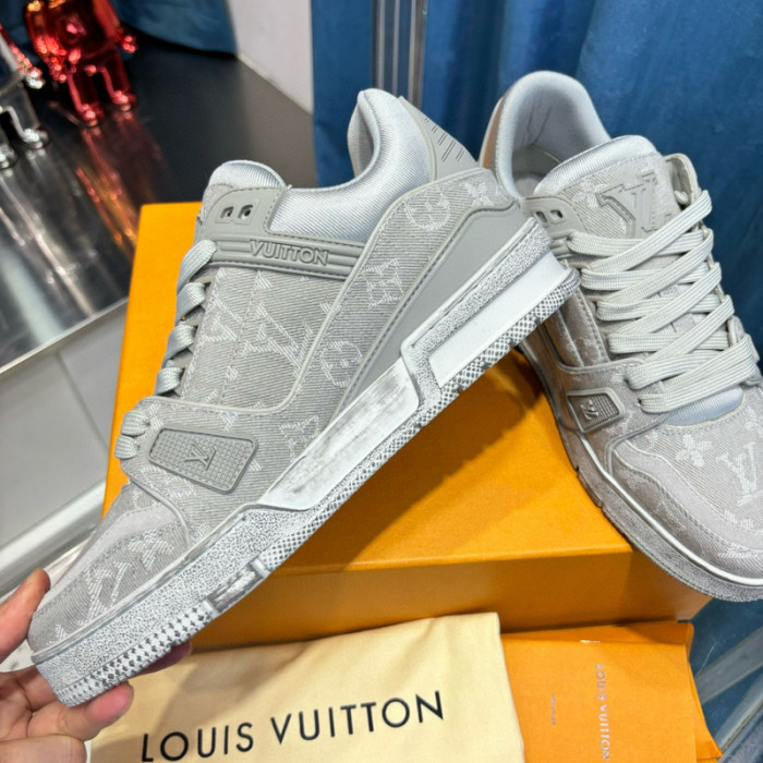 lovt sneaker