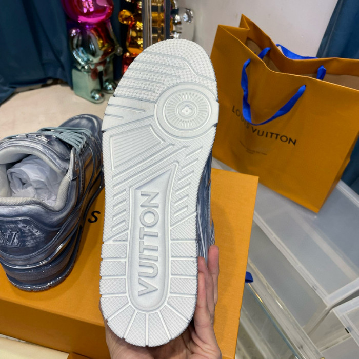lovt sneaker