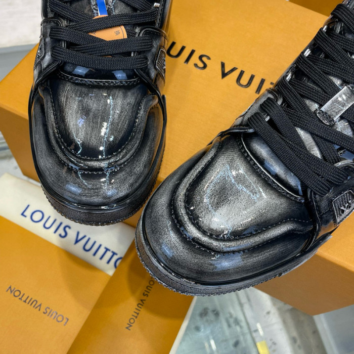 lovt sneaker