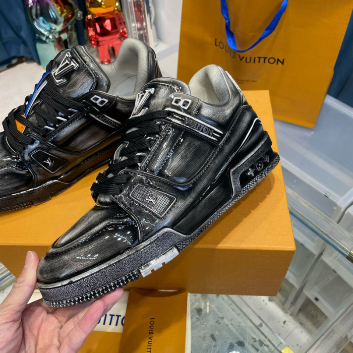 lovt sneaker
