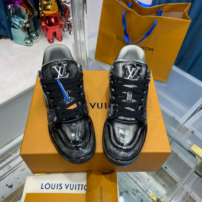 lovt sneaker