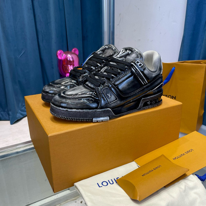 lovt sneaker
