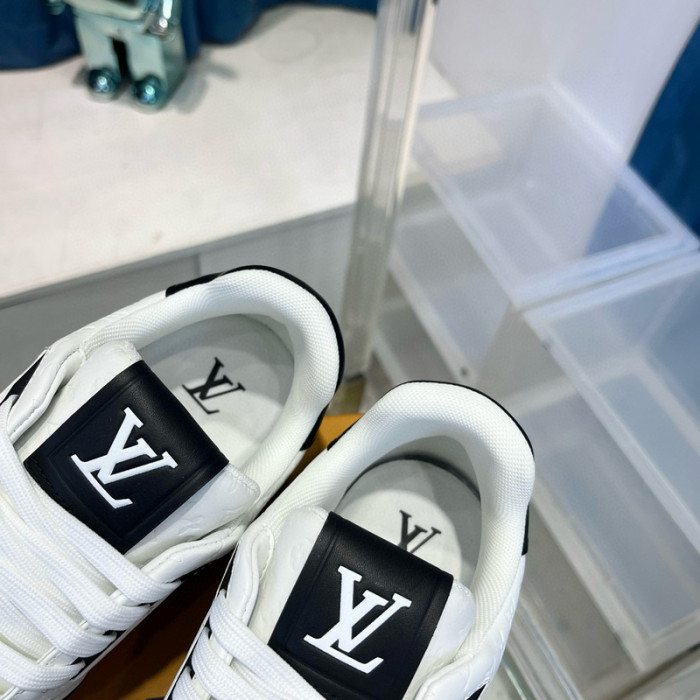 lovt sneaker