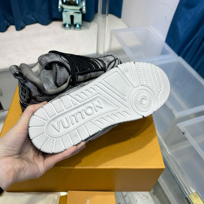 lovt sneaker
