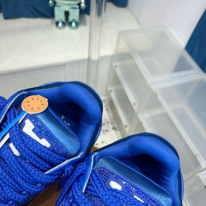lovt sneaker