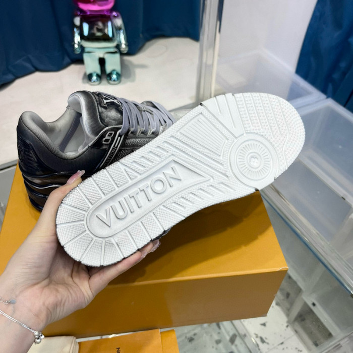 lovt sneaker