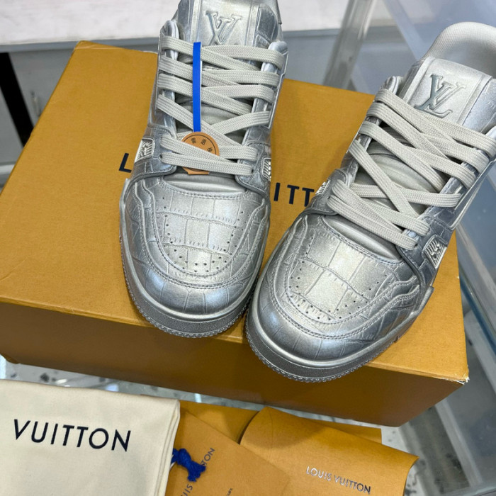 lovt sneaker