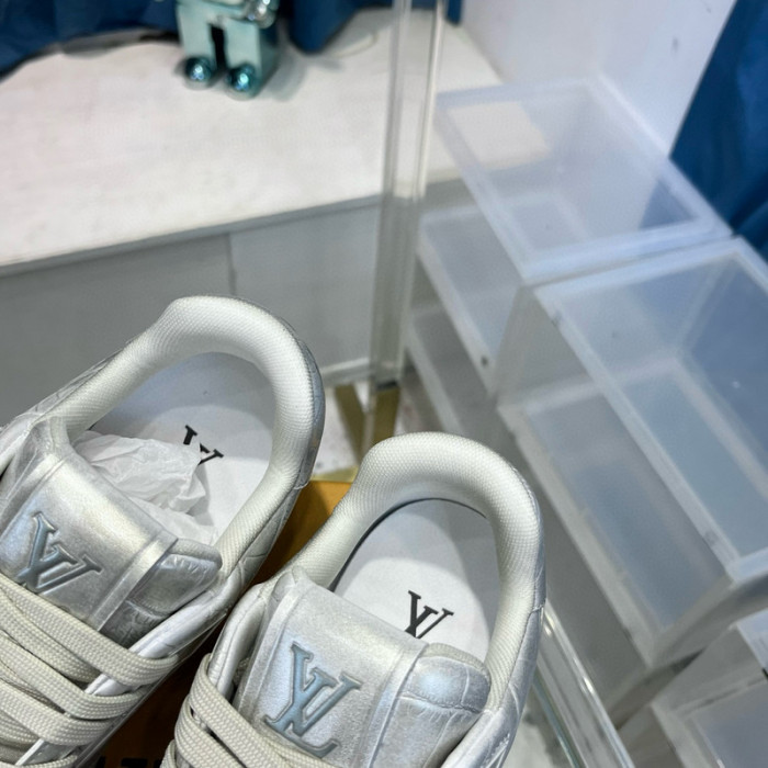 lovt sneaker