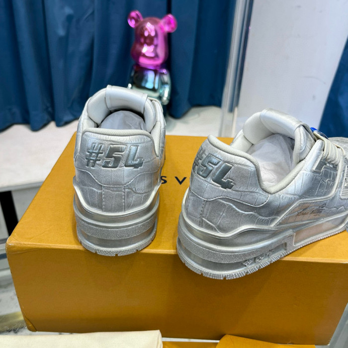 lovt sneaker