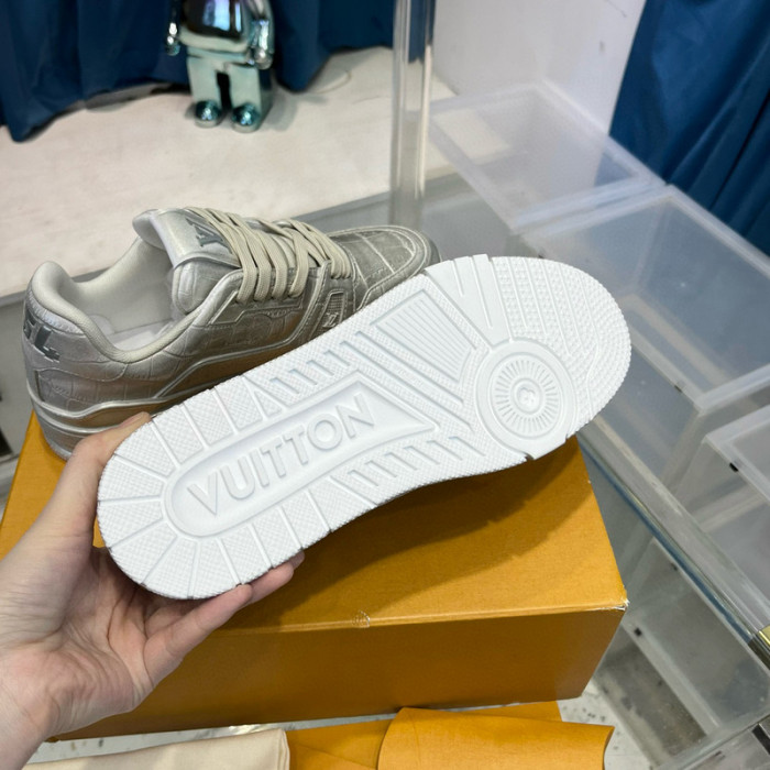 lovt sneaker
