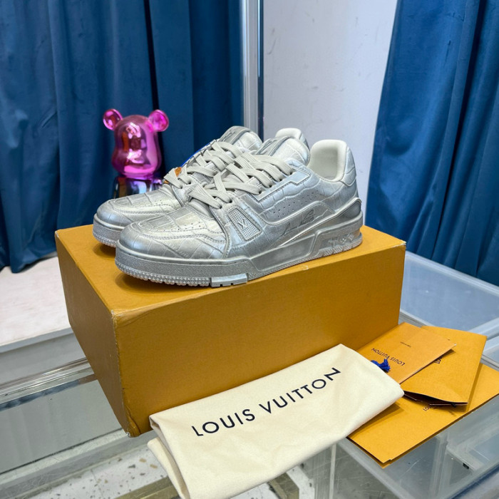 lovt sneaker
