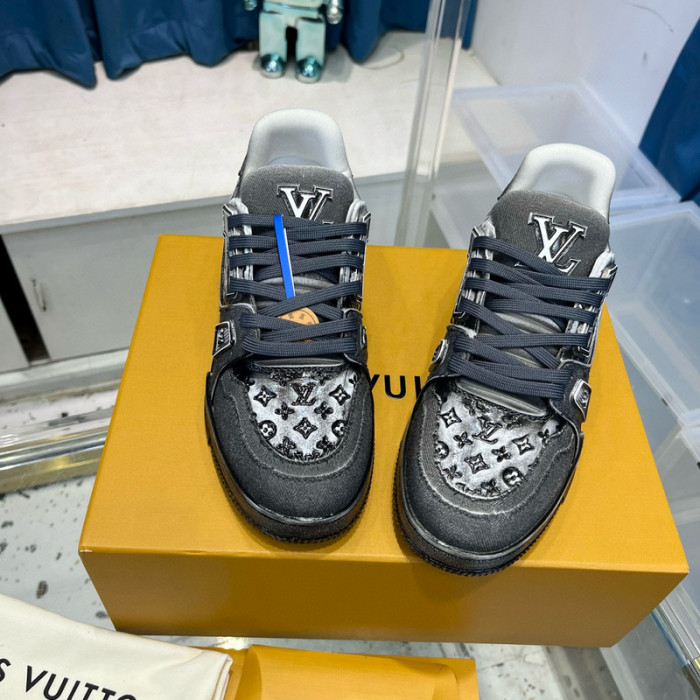 lovt sneaker