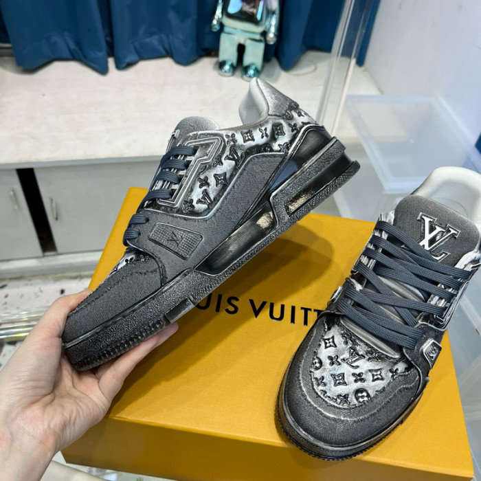 lovt sneaker