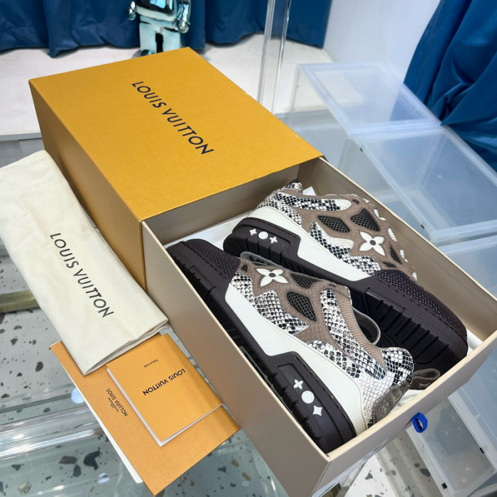 lovt sneaker
