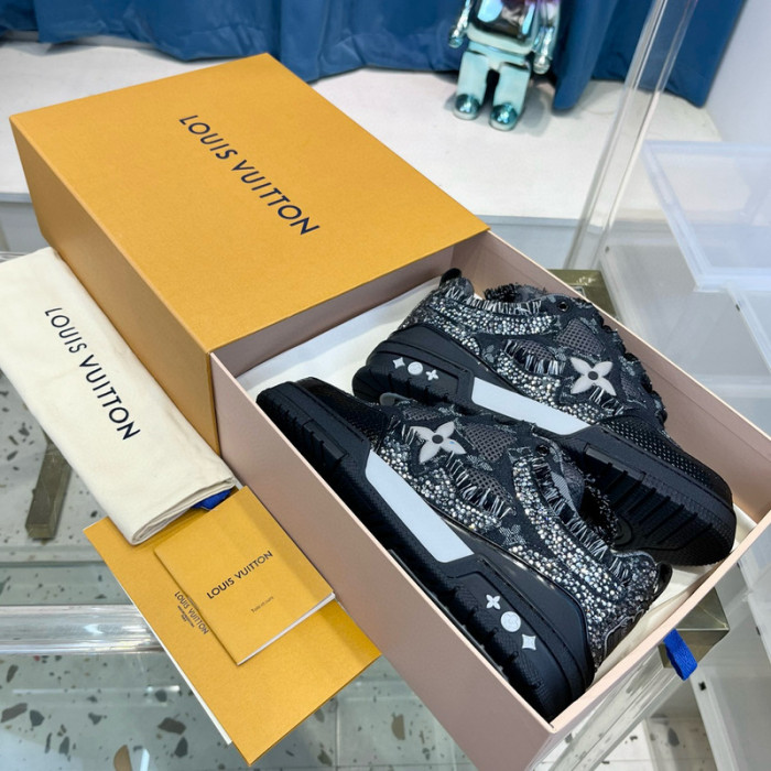 lovt sneaker
