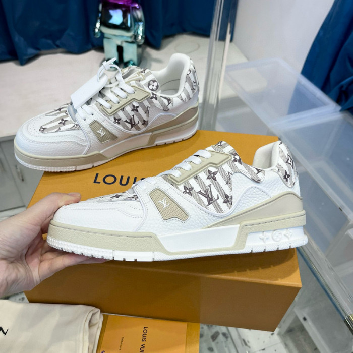 lovt sneaker