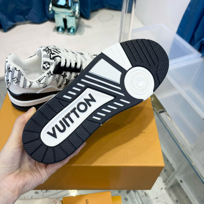 lovt sneaker
