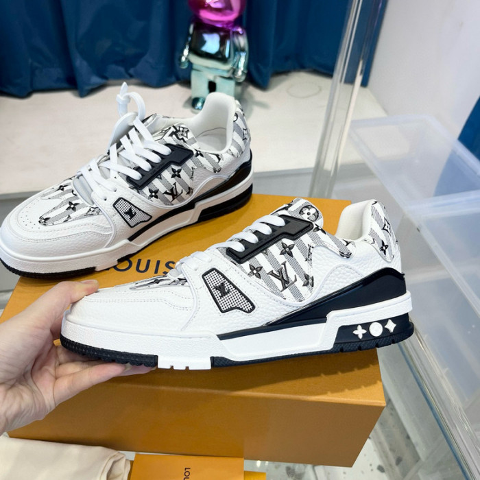 lovt sneaker