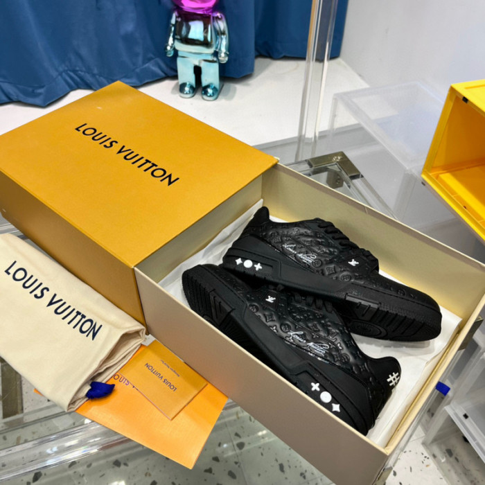 lovt sneaker