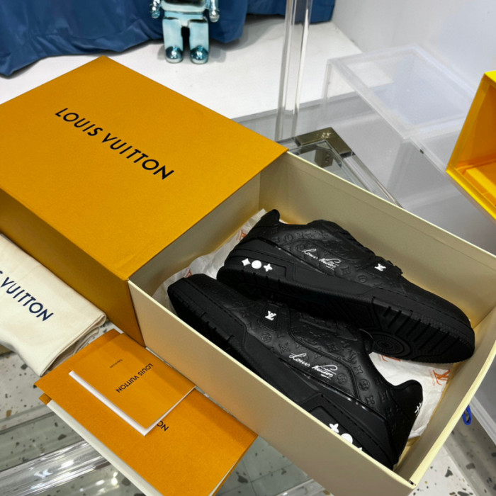 lovt sneaker