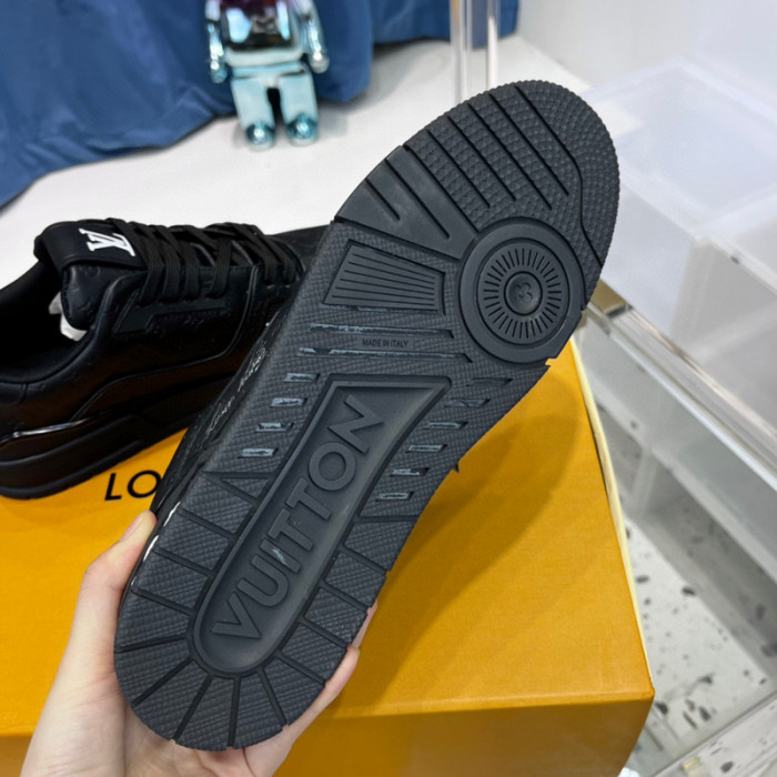 lovt sneaker