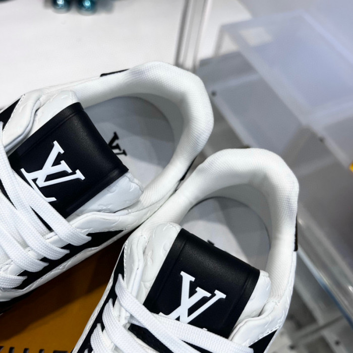 lovt sneaker