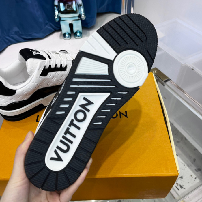 lovt sneaker