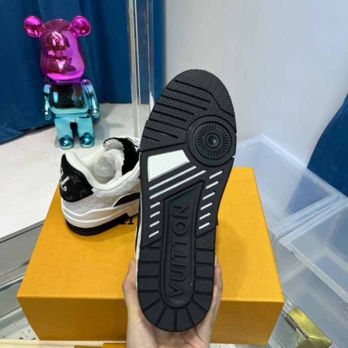 lovt sneaker