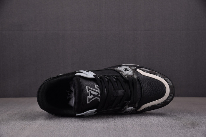 lovt sneaker
