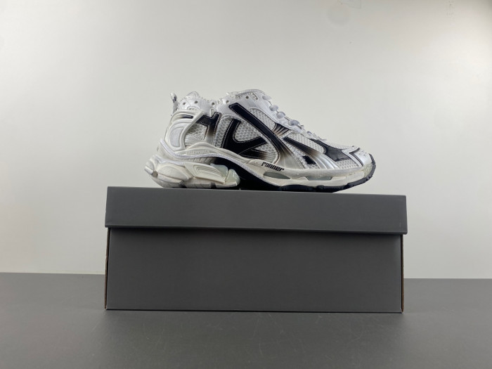 bl runner trainers sneakers