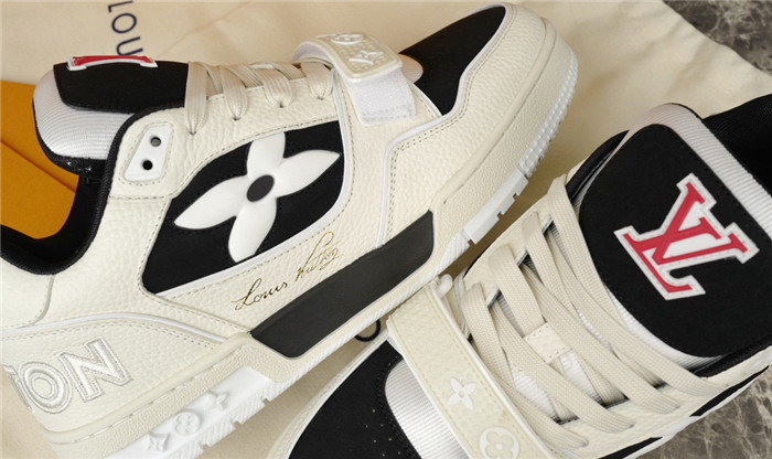 lovt sneaker