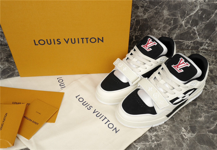 lovt sneaker
