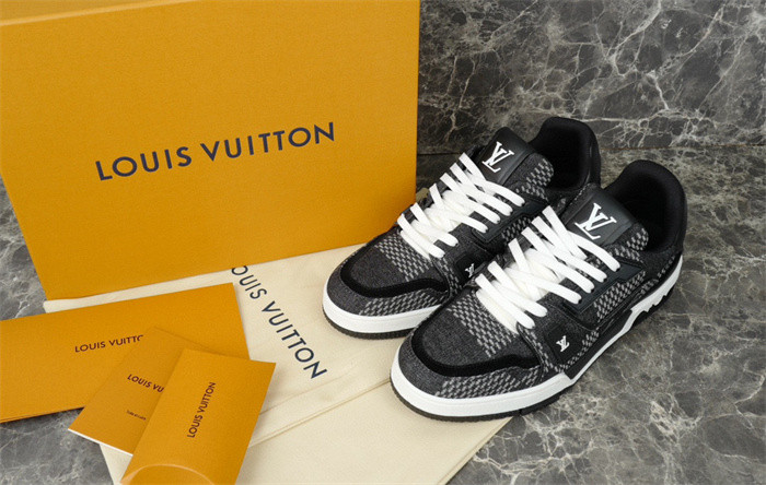 lovt sneaker