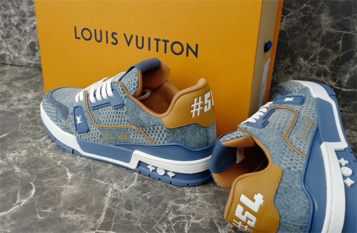 lovt sneaker