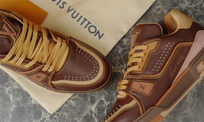 lovt sneaker