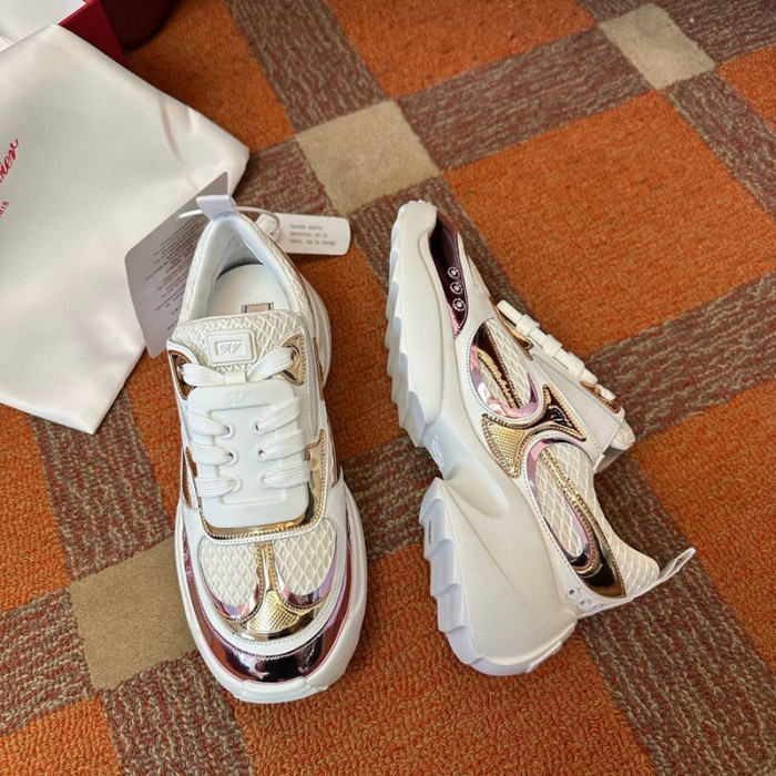 RV SNEAKER