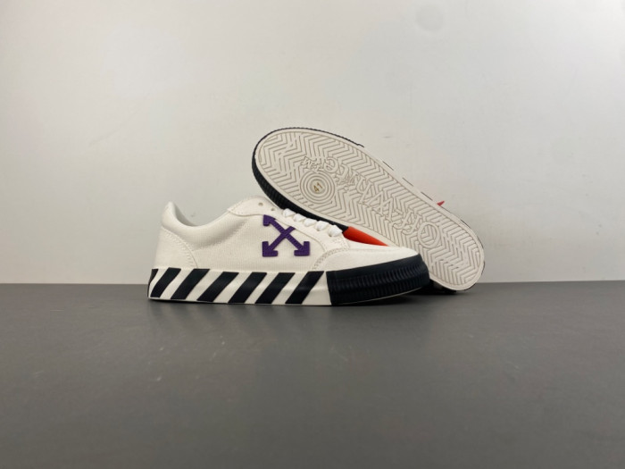 OFF WHITE VULCANISED LOW-TOP SNEAKERS