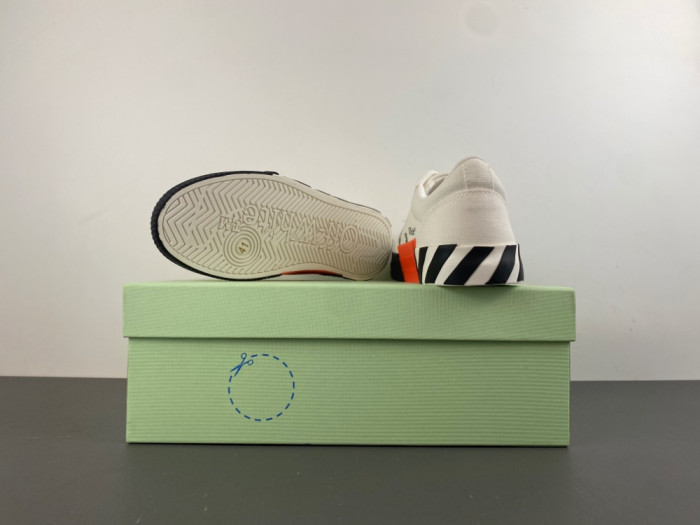 OFF WHITE VULCANISED LOW-TOP SNEAKERS