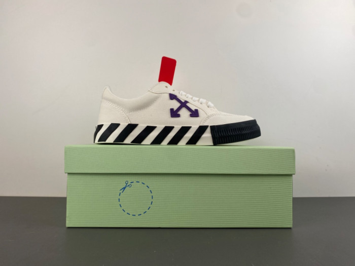 OFF WHITE VULCANISED LOW-TOP SNEAKERS
