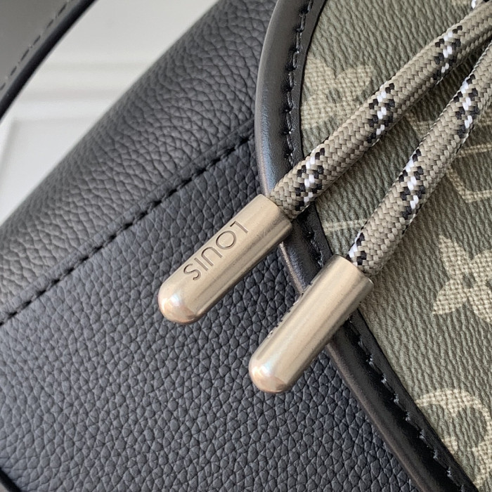 LU VI BAG Messenger 26.6 x 17 x 11 cm