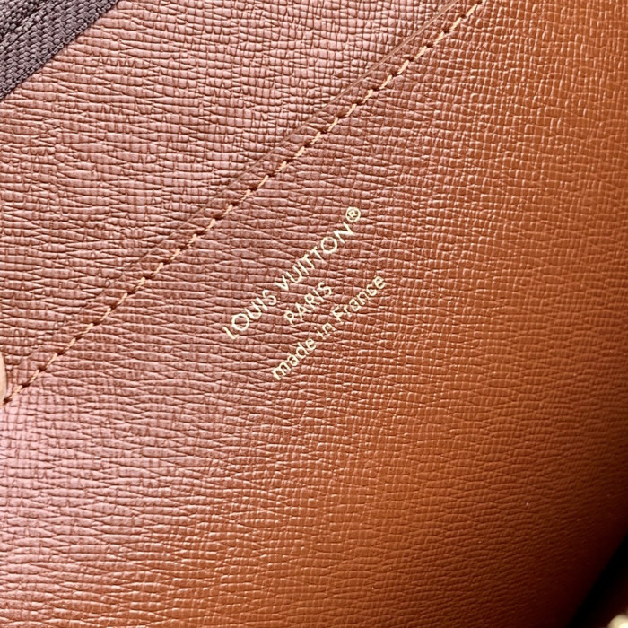 LU VI BAG 33 x 23.5 x 1 cm