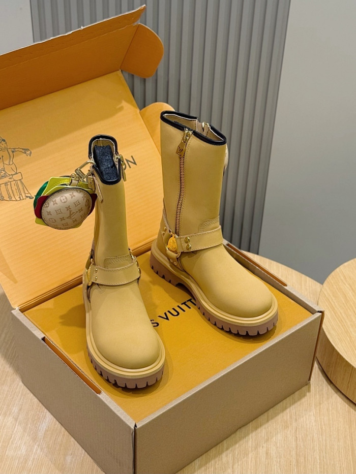 lu vi x Timb**1*nd boots