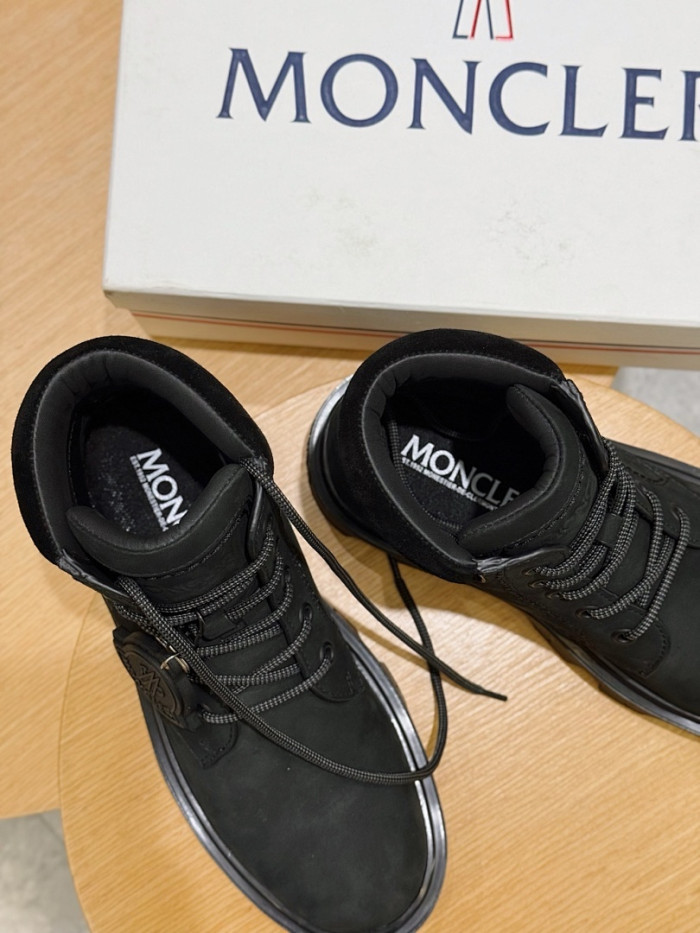M0NCLER BOOTS