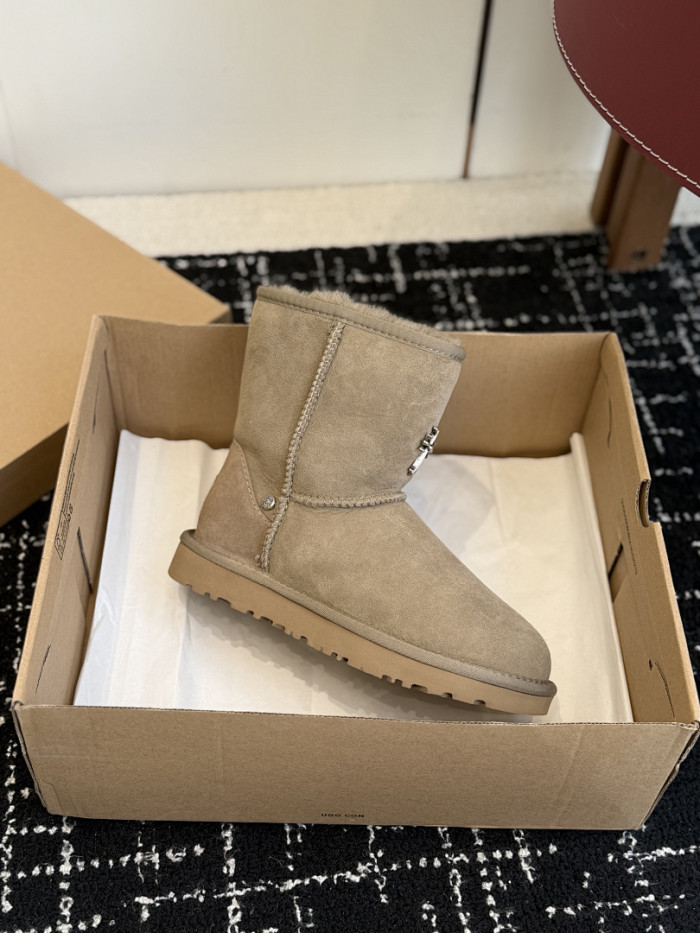 UGG X CHAR0M HEART BOOTS