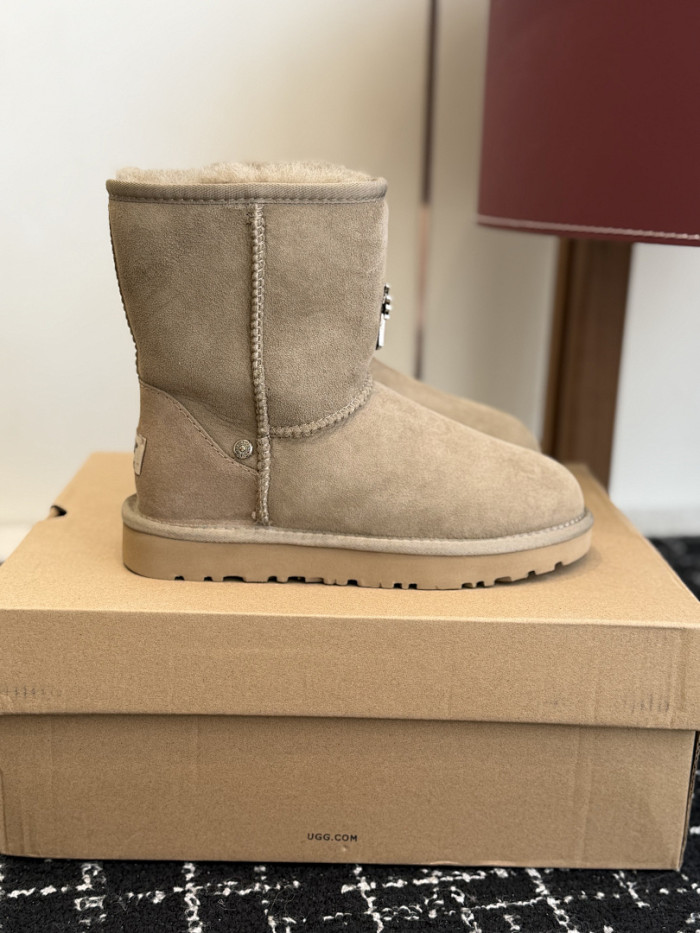 UGG X CHAR0M HEART BOOTS