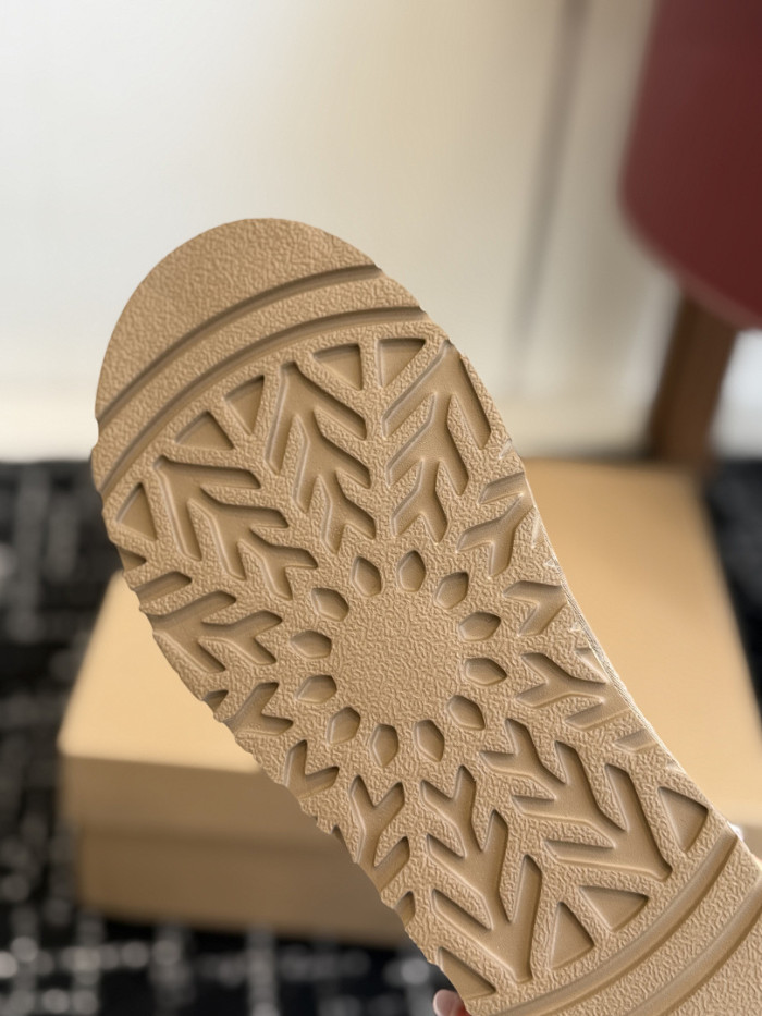 UGG X CHAR0M HEART BOOTS