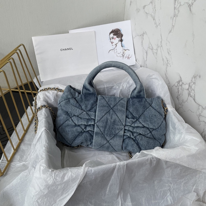 CHNEL BAG 18x26x5cm